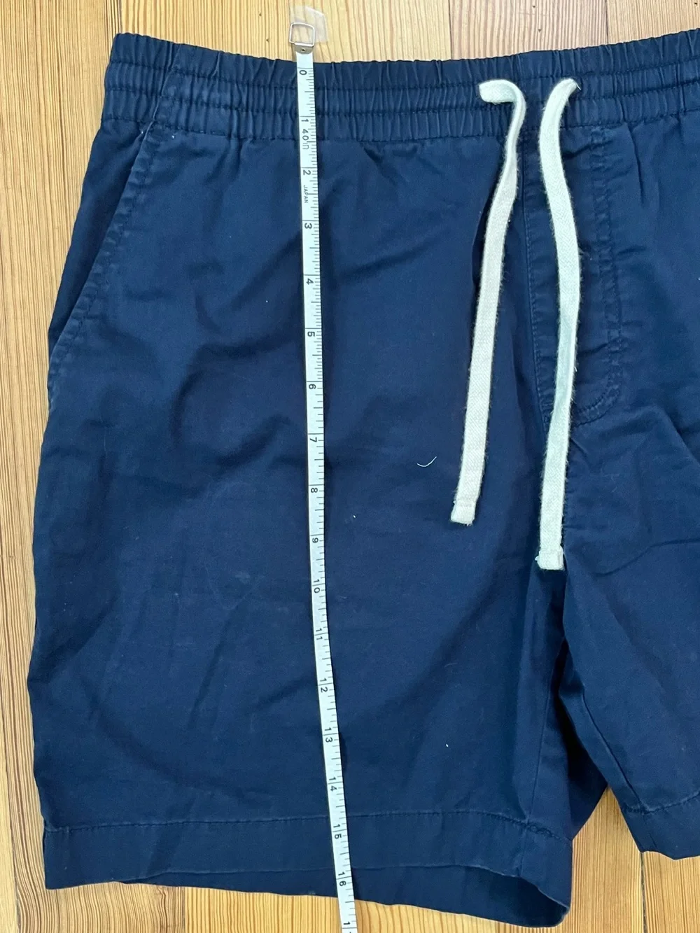 J. Crew Men’s Lightweight Navy Dock Shorts (M)